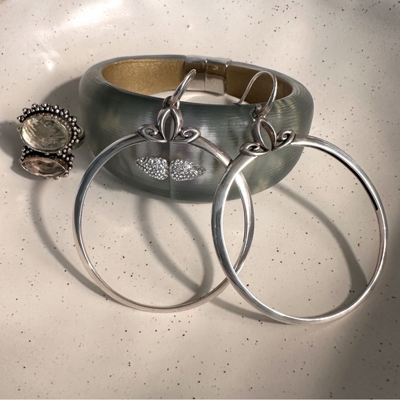 REALM | Portrait Hoop Earring 48mm - Sterling Silver | Statement Earrings - Picture 11 of 13